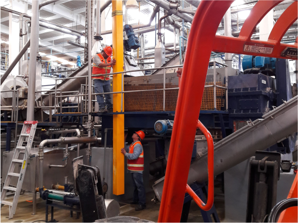 Instalación de vigas para grua viajera en planta_